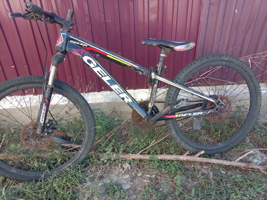 Велик хароший состояние.Алдыңғы рул бос почевник керек