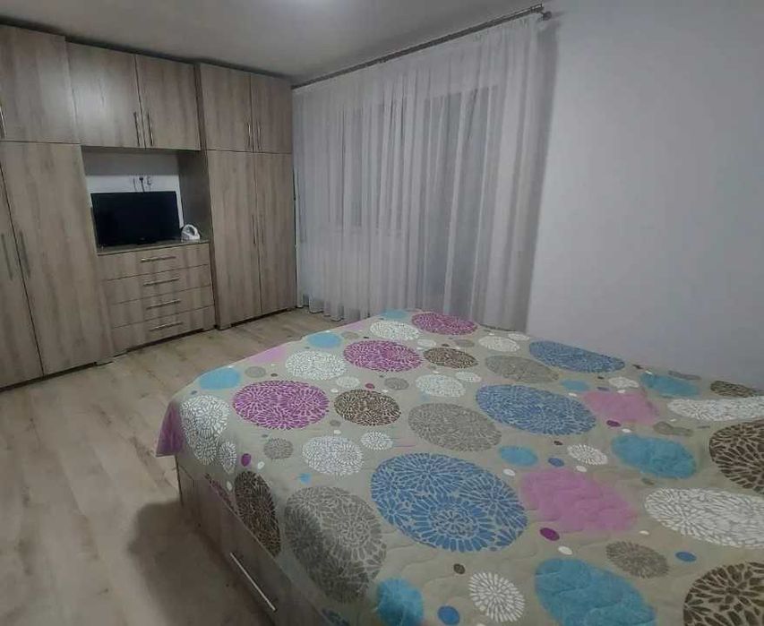 Дава се под наем Тристаен апартамент в Пловдив, Остромила - 90 кв.м за 321.3 € - Снимка #2