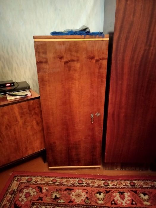 Продаю импортную мебель для гостинной