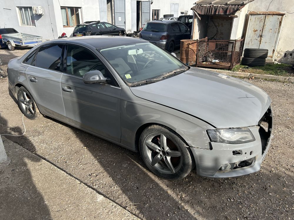 Audi A4 B8 2.0TDI 143кс.  2009г. - НА ЧАСТИ