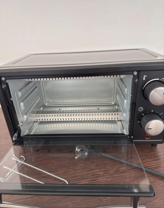 Mini cuptor electric
