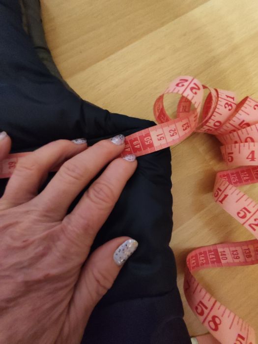 Елек Adidas двулицев обличан два пъти uk 12 eur 40 ширина 51 см.