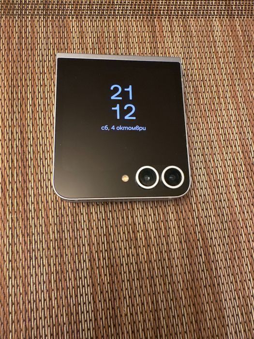 Samsung galaxy Z Flip6, 512 GB, като нов