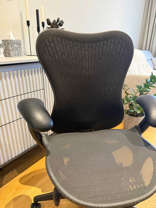 Herman Miller Mirra 2 (Fully Loaded) Офис Стол - Изключително Запазен!