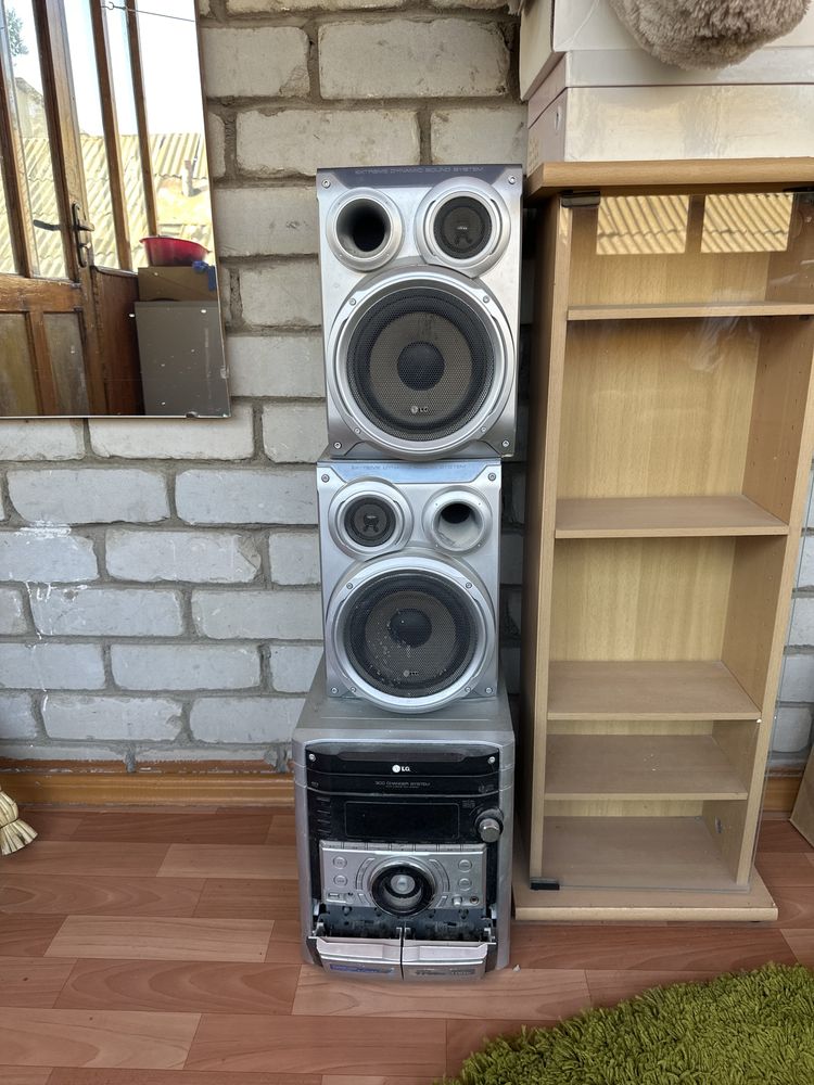 Lg колонки, в хорошем состоянии