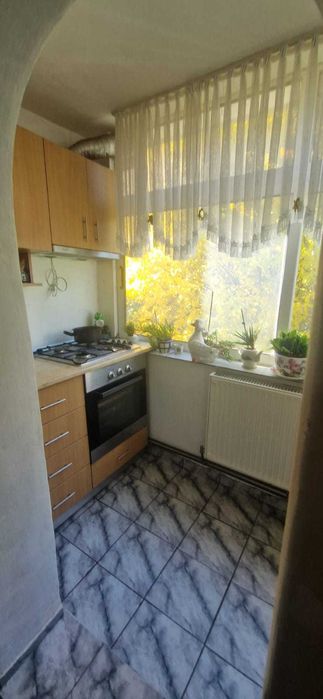 Proprietar vand apartament 3 camere, decomandat, 2 balcoane inchise