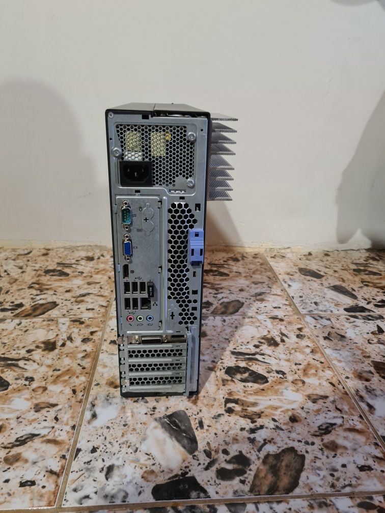 Компютър Lenovo Thinkcentre