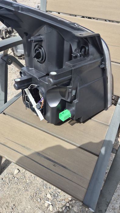 Оригинален Ляв Фар за Форд Транзит 2006- 2012г