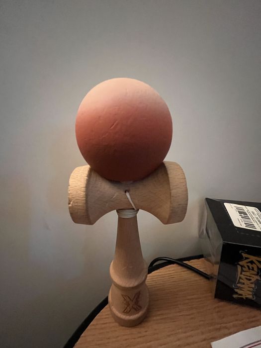 Vand kendama X in stre foarte buna