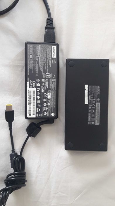 40A9 Thinkpad docking station + alimentator 135W