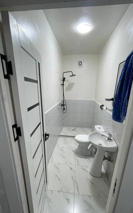 Srochna 4 xonalik yevro katej ijaraga berldi Nurafshon 400$