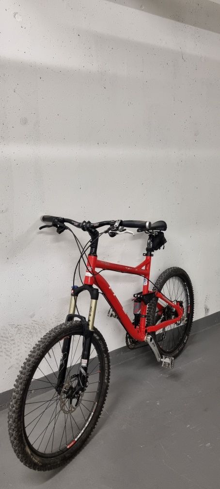 Bicicleta full suspension price