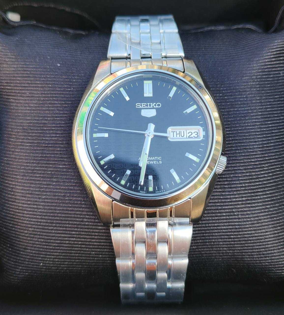 Seiko 5 SNK357K1