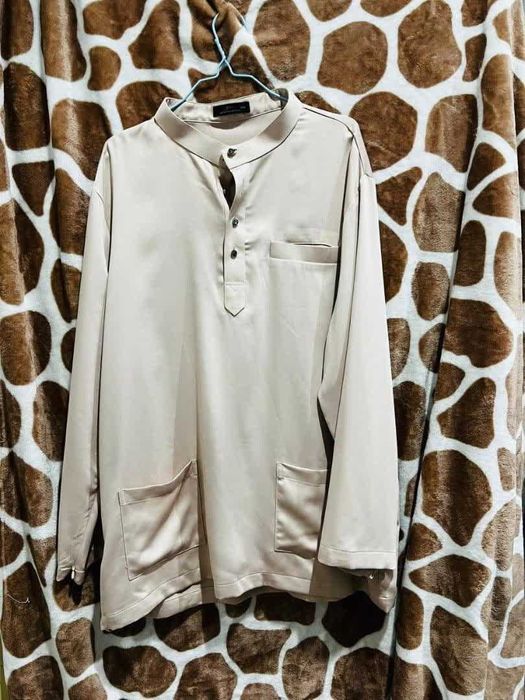 jachetă gri starea nouă