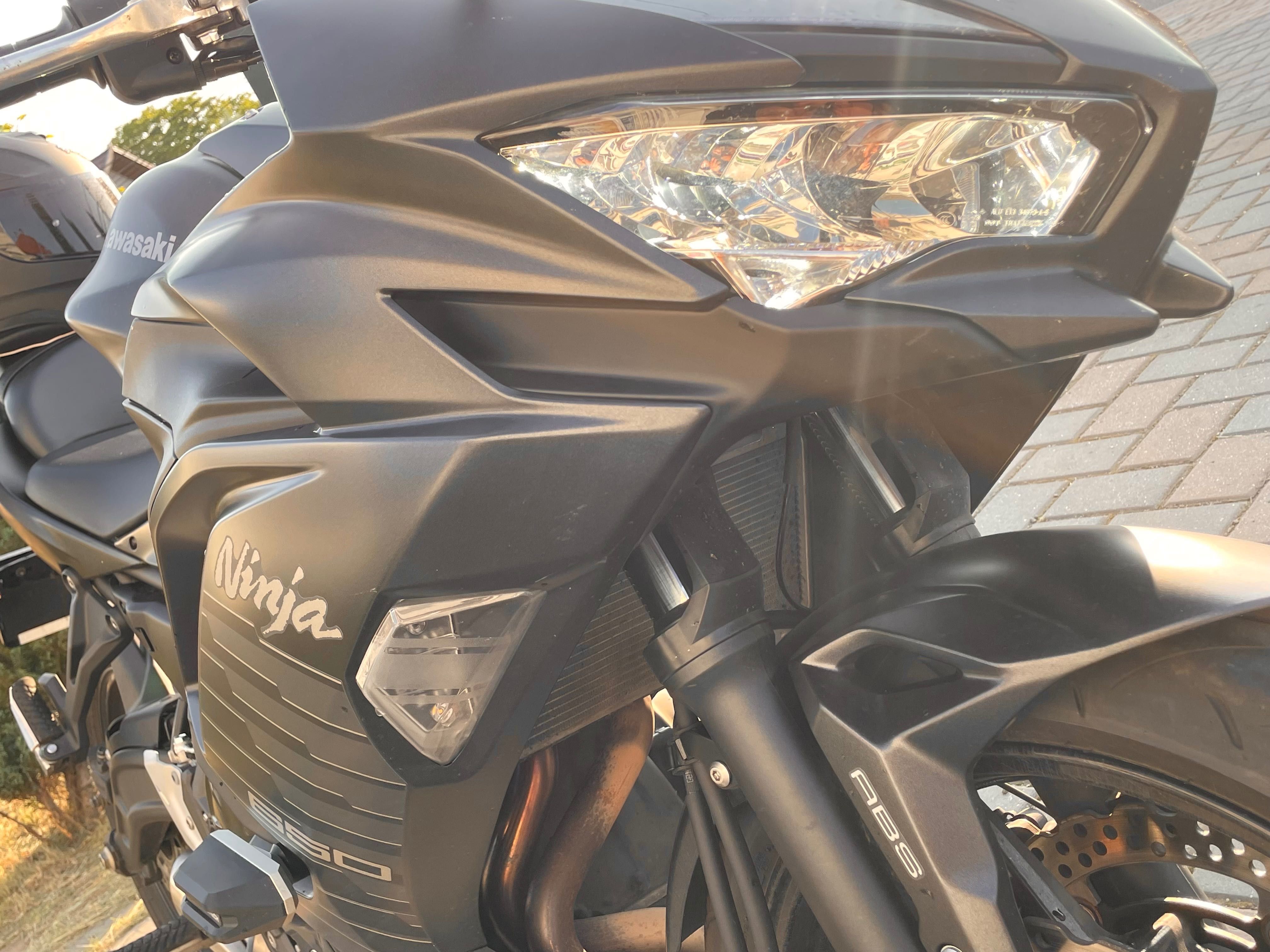 Kawasaki Ninja 650 Black Metallic –2025 Doar 1.180 km | Garanție 2 ani
