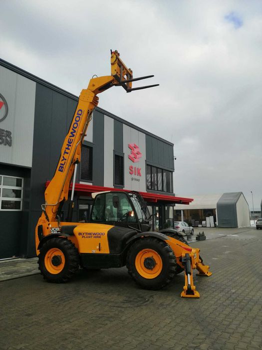 Incarcator frontal telescopic JCB 535-125