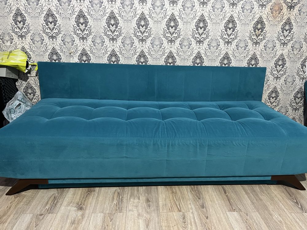 Продам диван в хорошем состояний