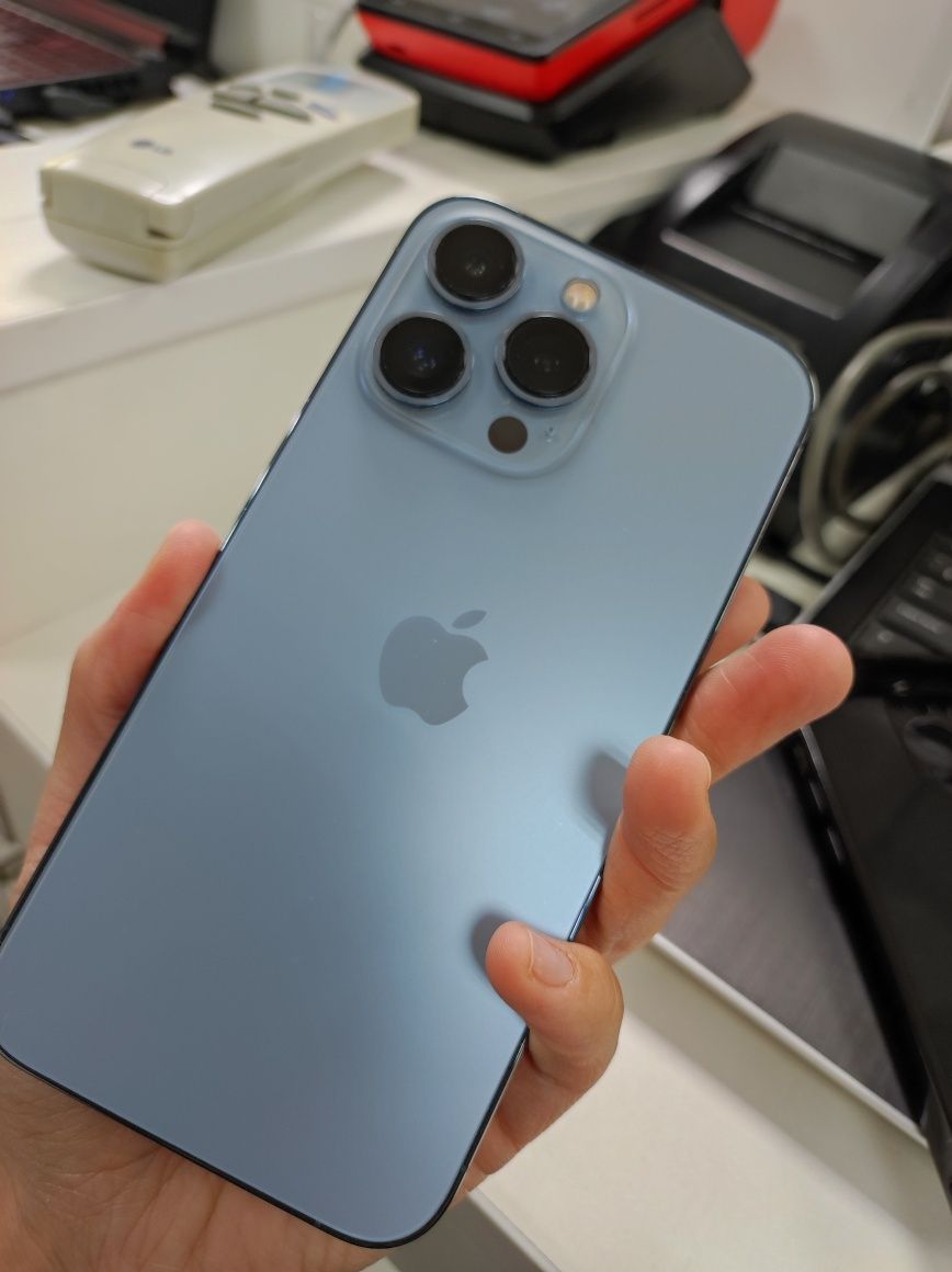 Продам iphone 13 pro