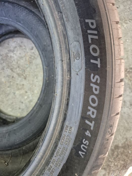 265 45 21  O BUCATA Anvelopa de vară Michelin Pilot Sport 4