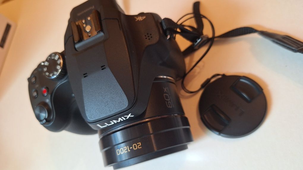 Фотоапарат Panasonic Lumix DC-FZ82