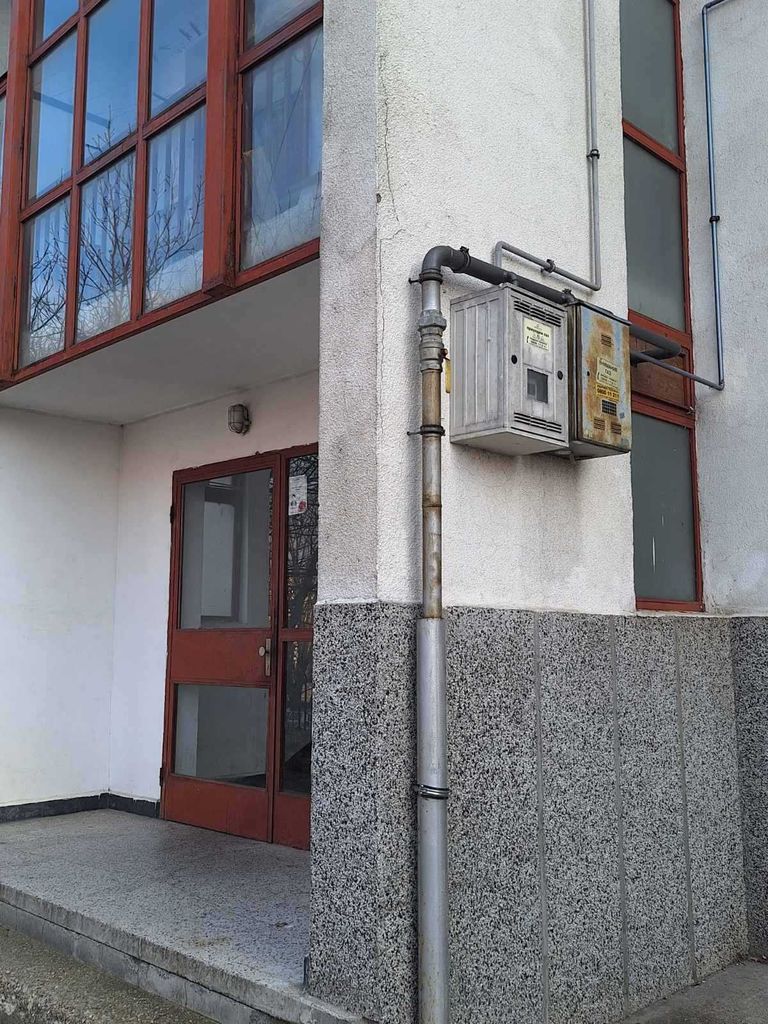 Продава се Тристаен апартамент в Русе, Родина 3 - 87 кв.м за 1035 €/кв.м - Снимка #4