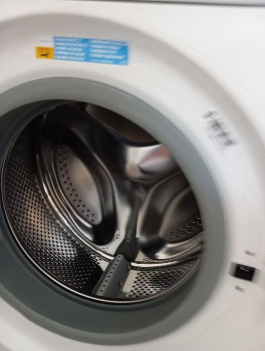 Пералня INDESIT много добро запазено състояние с оставаща гаранция