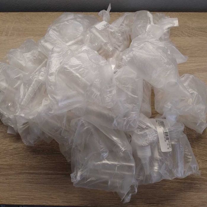 Комплект пластмасови шишенца с винтова капачка и капков дозатор, 20 мл