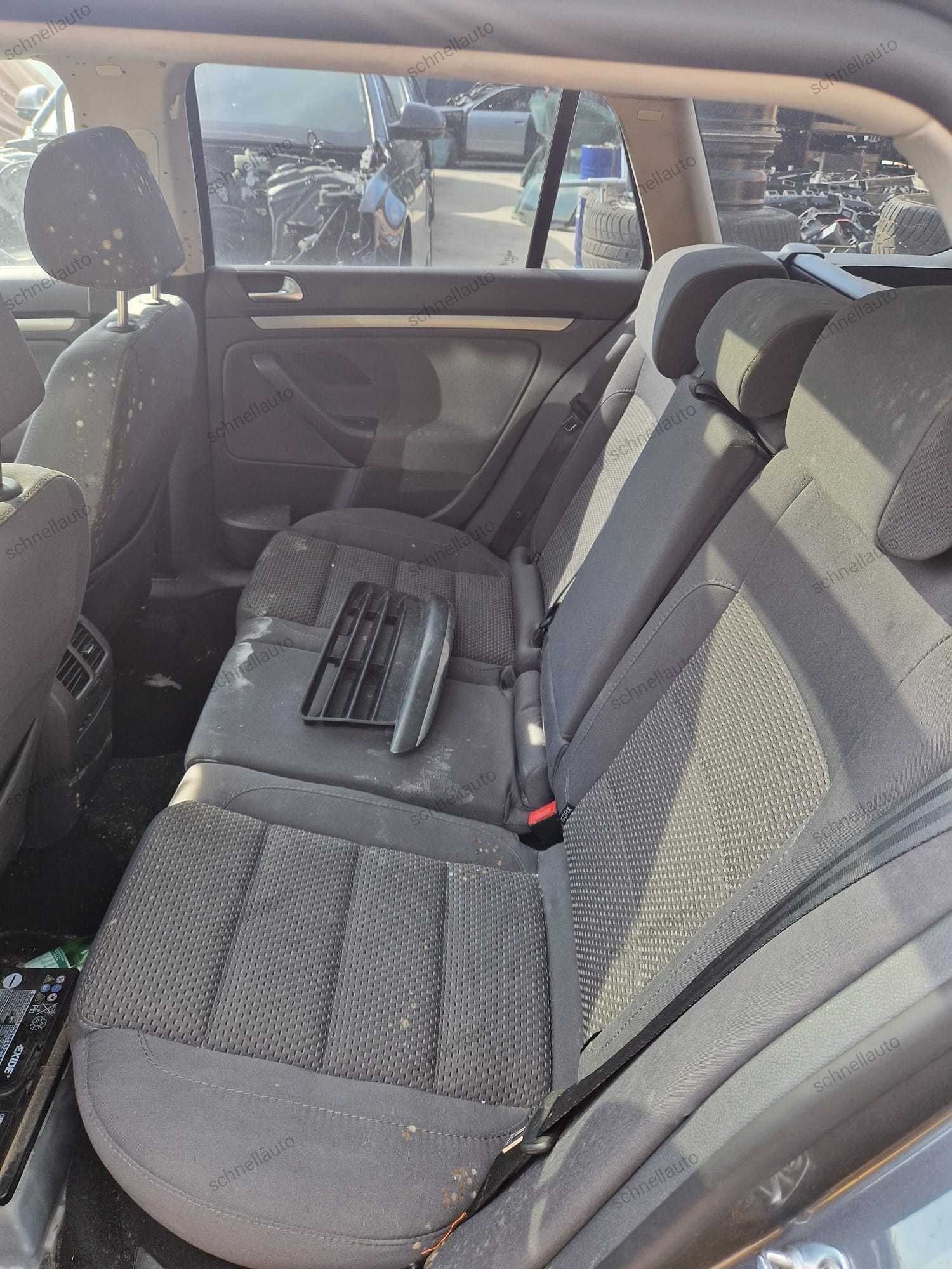 Dezmembrez VW Golf 5 combi 1.9 tdi disponibil orice piesa