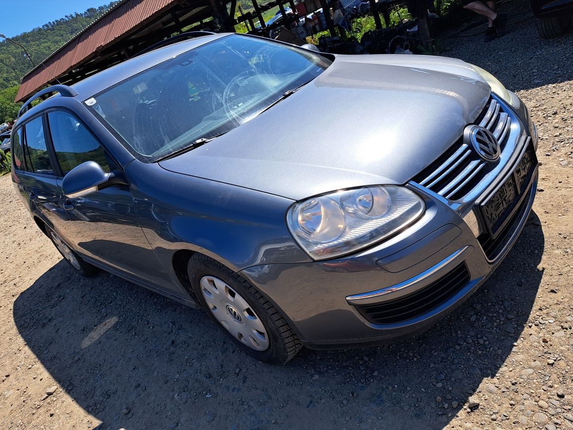 Piese/Dezmembrez VW Golf 5 Variant 1.6i-8v Tip BSE cutia Automatic