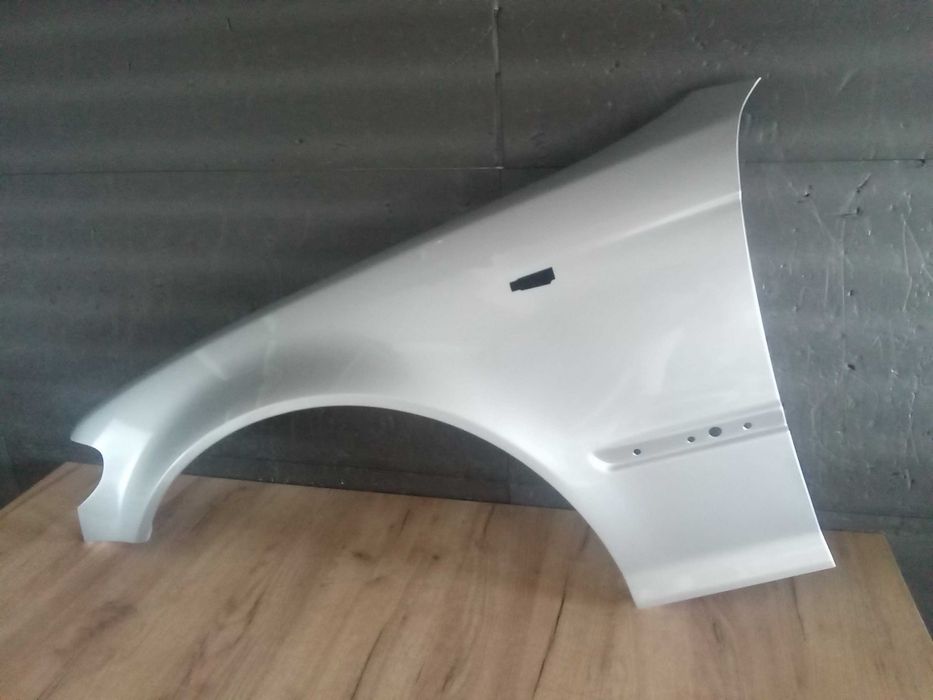 Aripa fata BMW E46 Sedan+Touring 01-05 Facelift Argintiu Titansilver