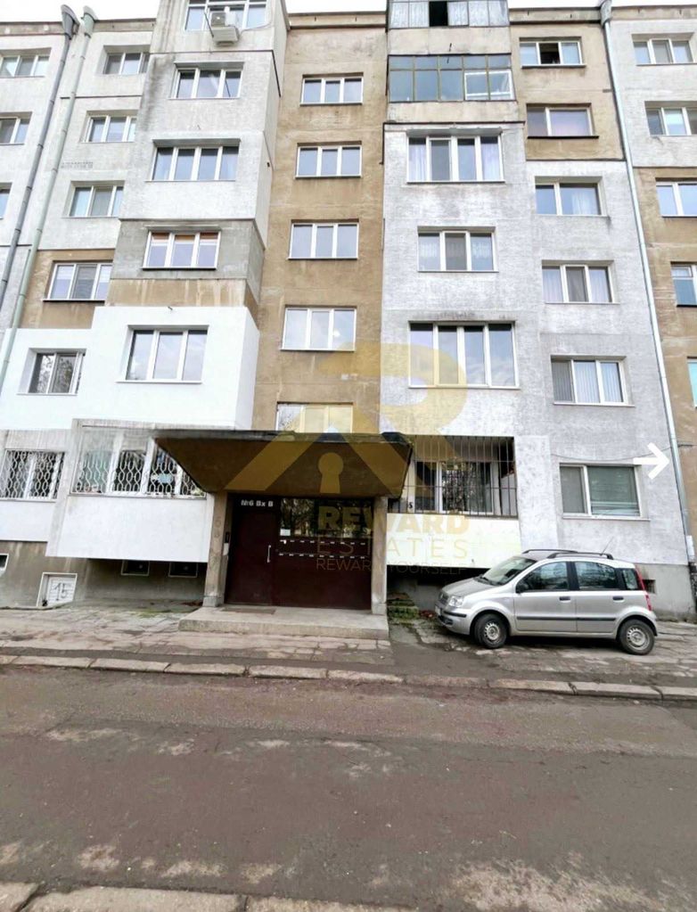 Продава се Двустаен апартамент в София, Свобода - 63 кв.м за 1810 €/кв.м - Снимка #8