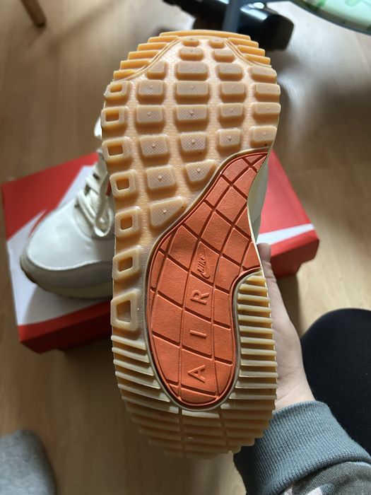 Nike Air Max 90 Futura – ca noi, mărimea 35.5, purtați doar în casă