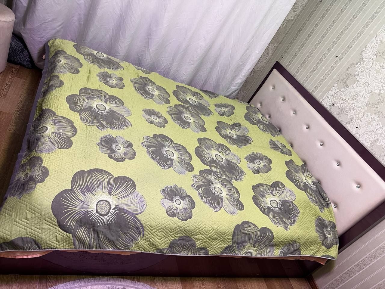 Спальный гарнитур срочно