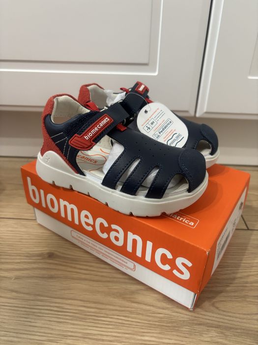 Vand sandale biomecanics nr25 noi