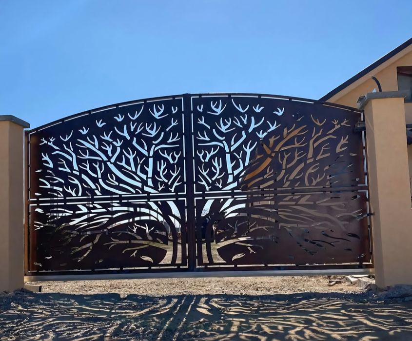 Porti garduri și balustrade