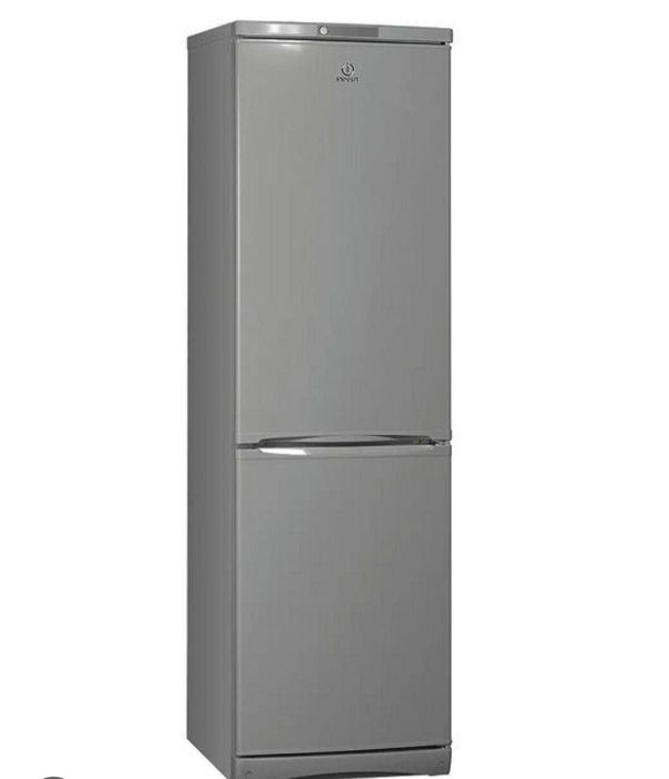 Холодильник Indesit