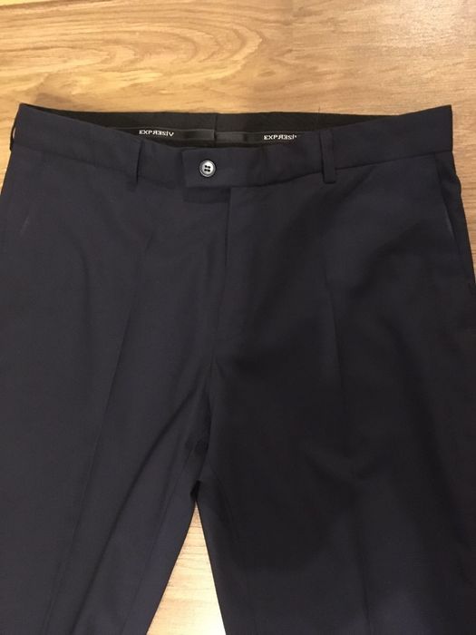 Pantaloni de stofă pentru ocazii deosebite