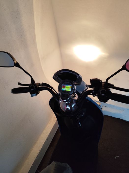 Vând scuter electric