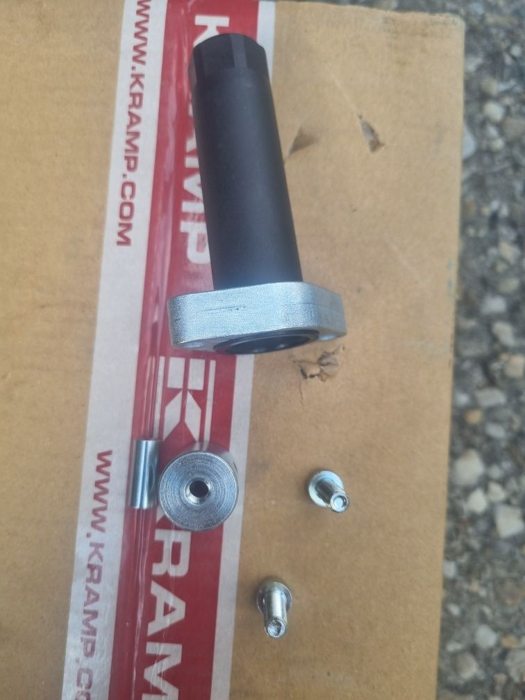 Distribuitor hidraulic cu joystick și cabluri 1.5m incarcator frontal