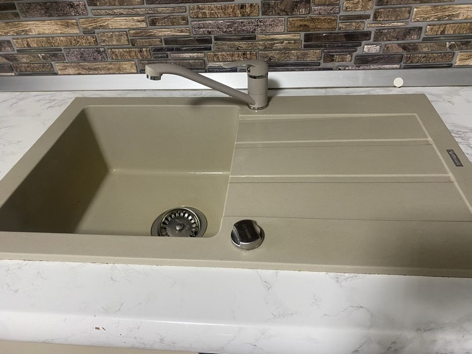 Chiuveta bucatarie cu baterie inclusa!