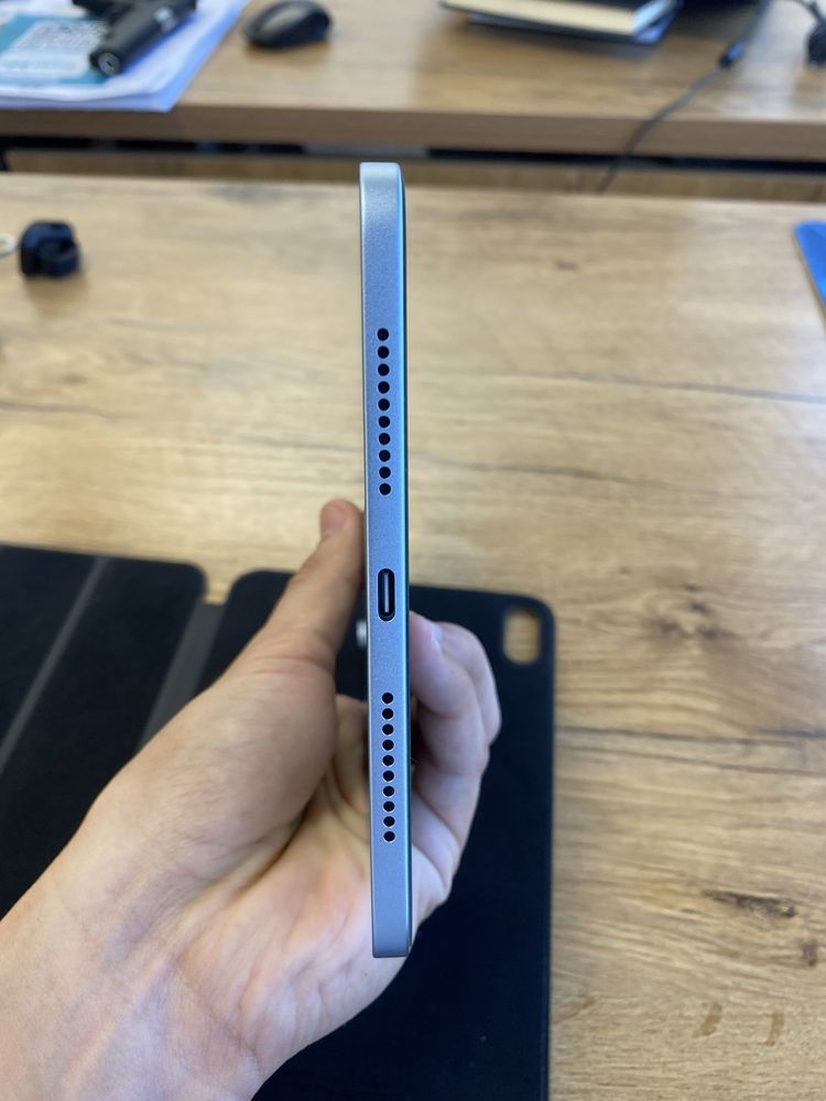 Ipad mini 7 почти новый с гарантией до февраля 2026