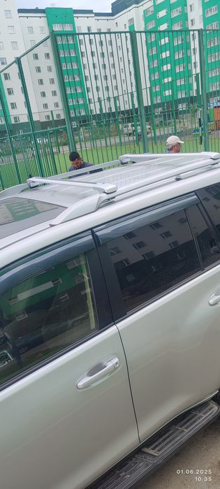 Продам поперечины на крышу автомобиля рейлинги