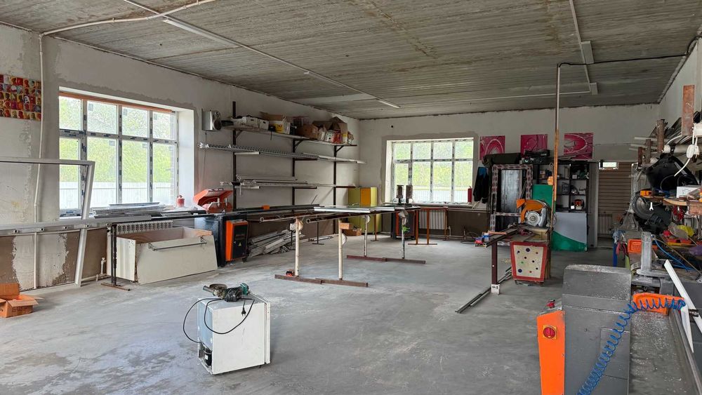 цех пластиковых окон + офис 205кв.