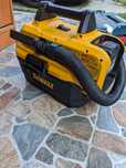 Aspirator Dewalt cu acumulator 18V