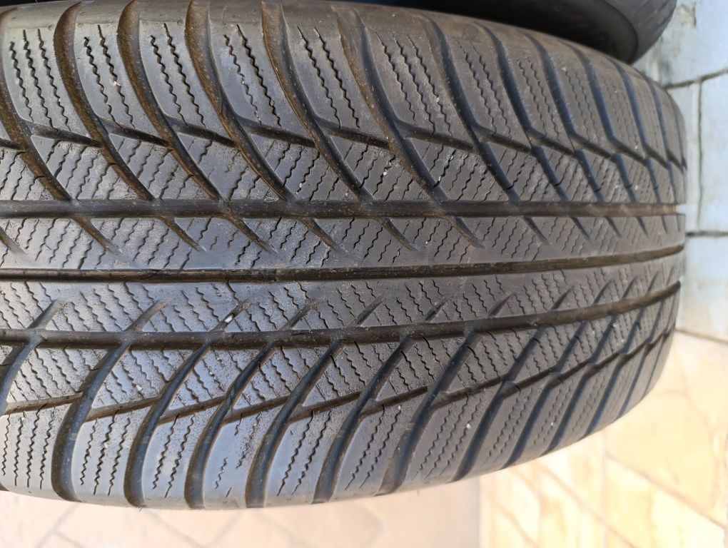 Зимни гуми Bridgestone 205/60/16