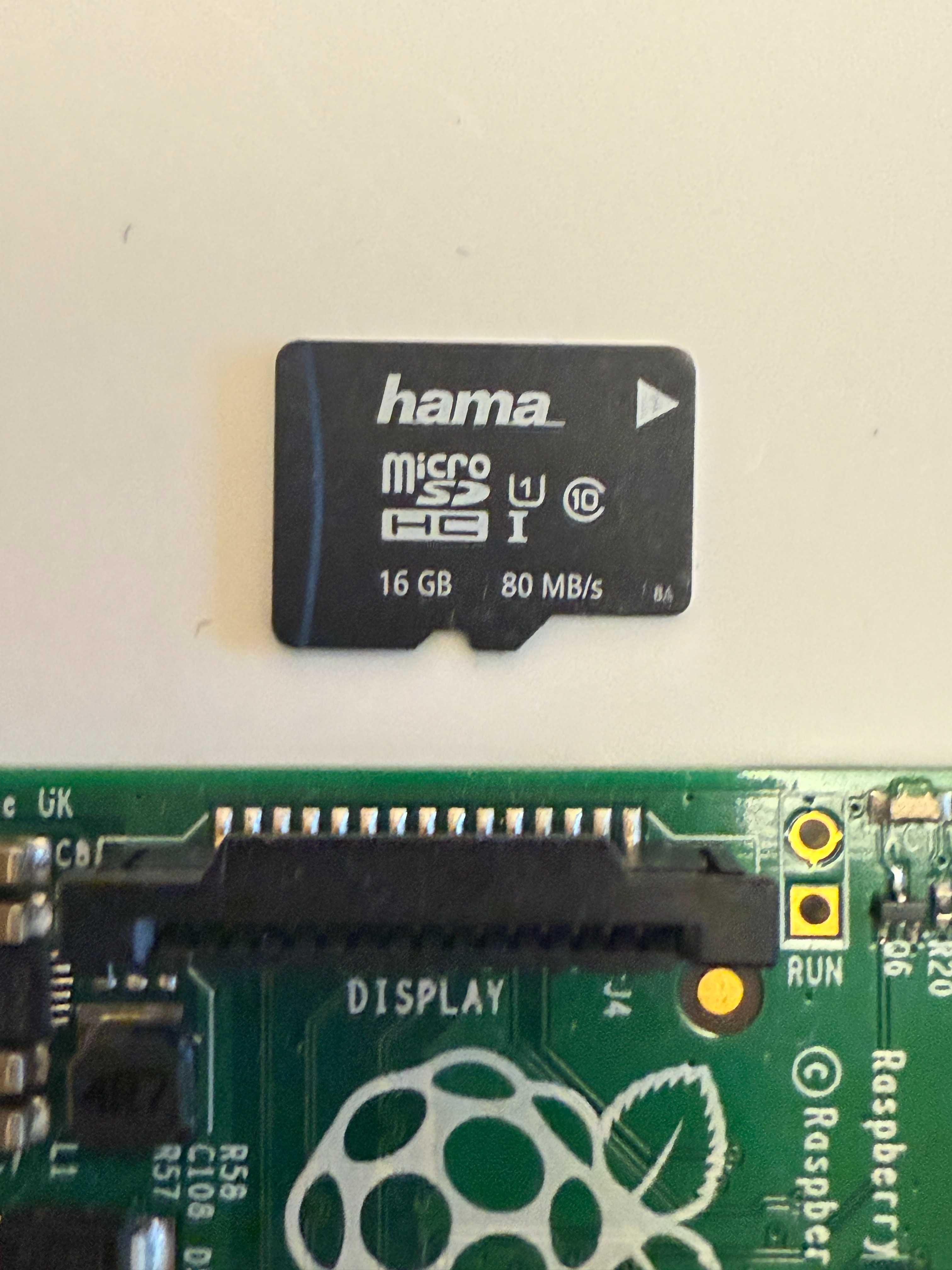 Raspberry Pi 1 Model B+ 16GB + CASE