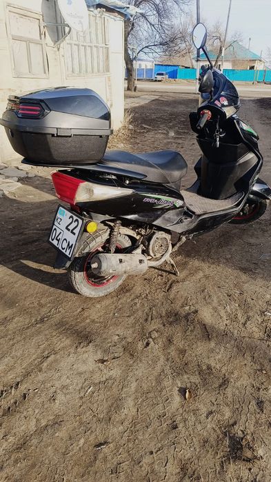 Продам срочно скутер