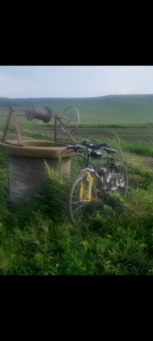 Vând bicicleta cu motor 80cc