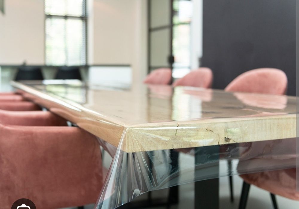 Прозрачна силиконова покривка за маса