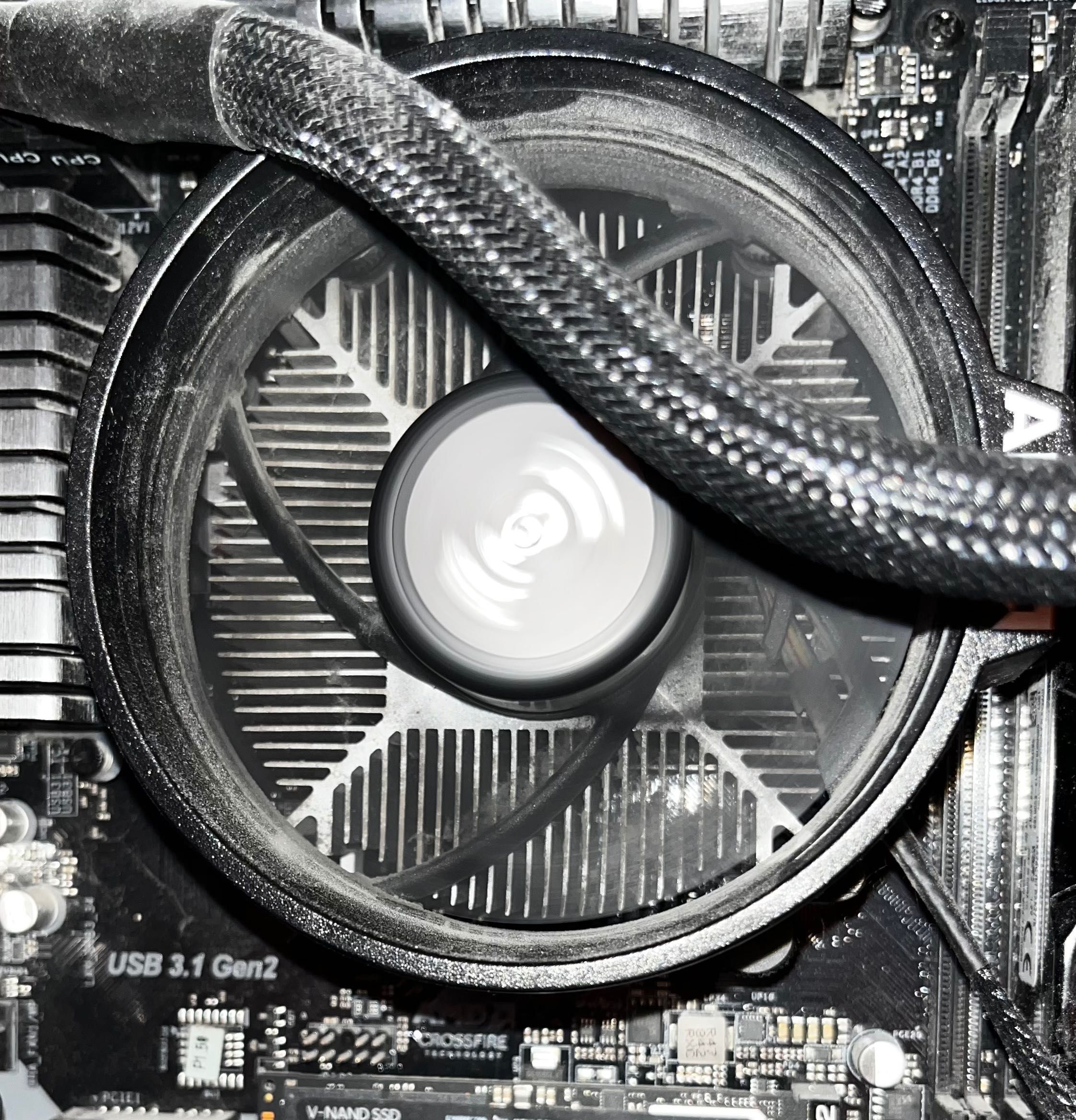 Процесор AMD Ryzen 5 2600 + cooler | 6 ядра / 12 нишки | Отличен